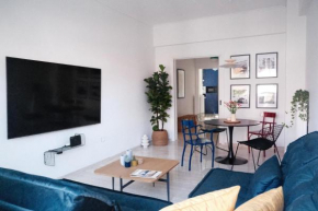 Unique 2BD Design Apt with airconditioning near Acropolis